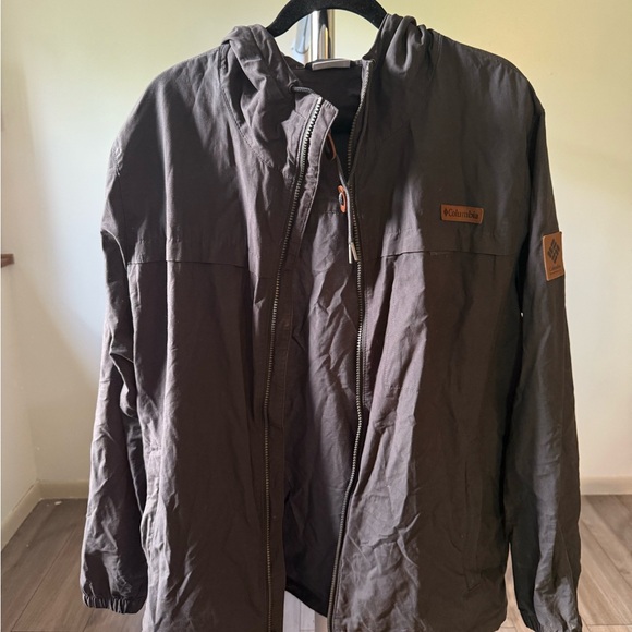 Columbia Men's Dark Gray Windbreaker - Picture 1 of 4